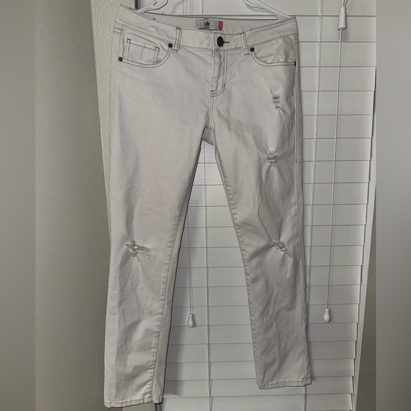 CAbi Cream Distressed Jeans with Stylish Button size 6 - Picture 1 of 6